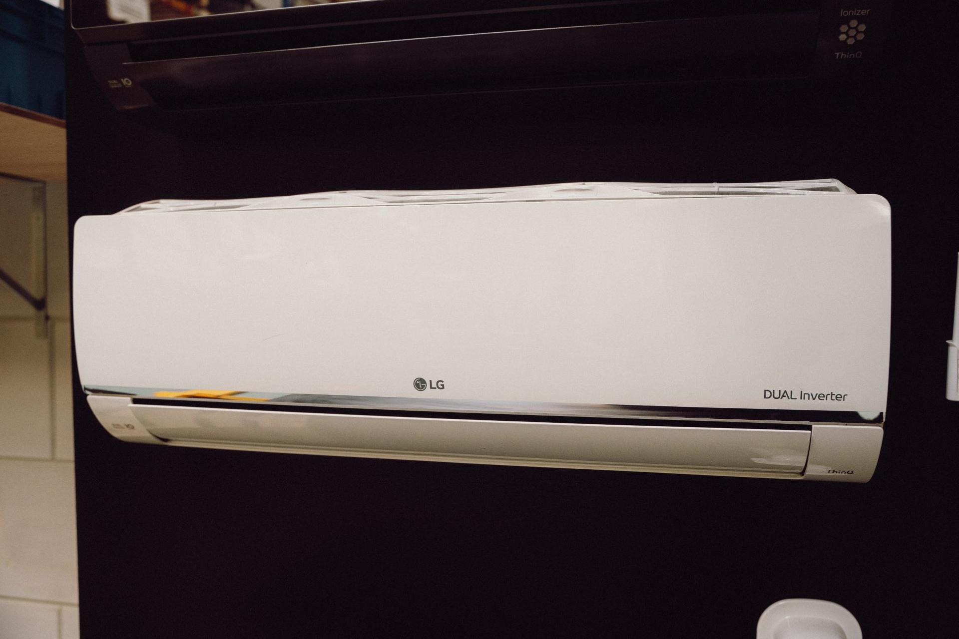 Airconditioning installatie - Professionele installatie door KH Installaties Airconditioning installatie installatie en service door KH Installaties in Rotterdam en omgeving